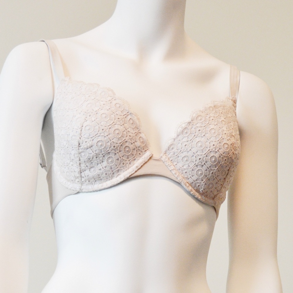Victoria’s Secret 34D Demi Uplift